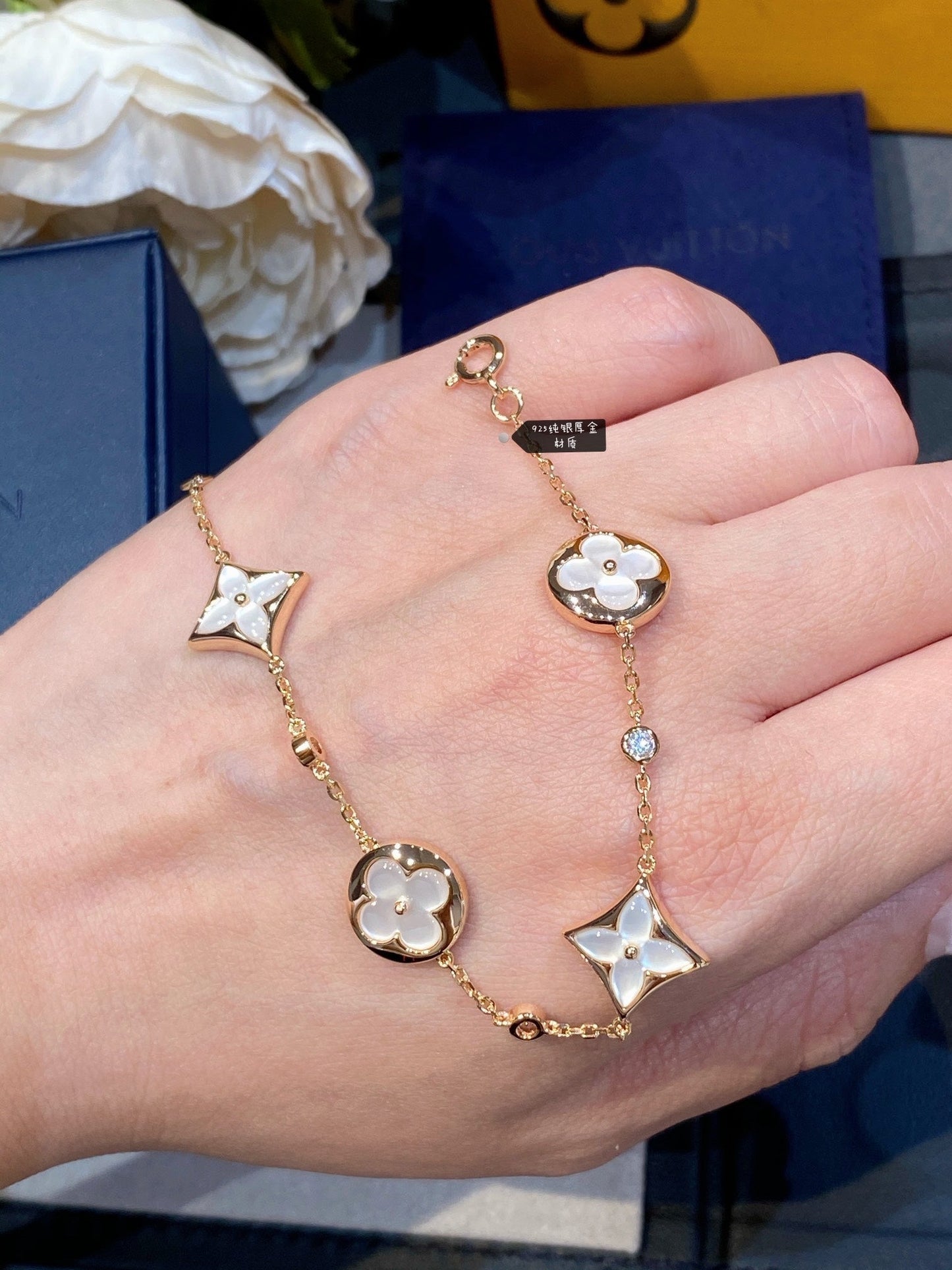 [✨ROSE💎]STAR AND SUN 4 MOTIF WHITE MOP PINK GOLD BRACELET