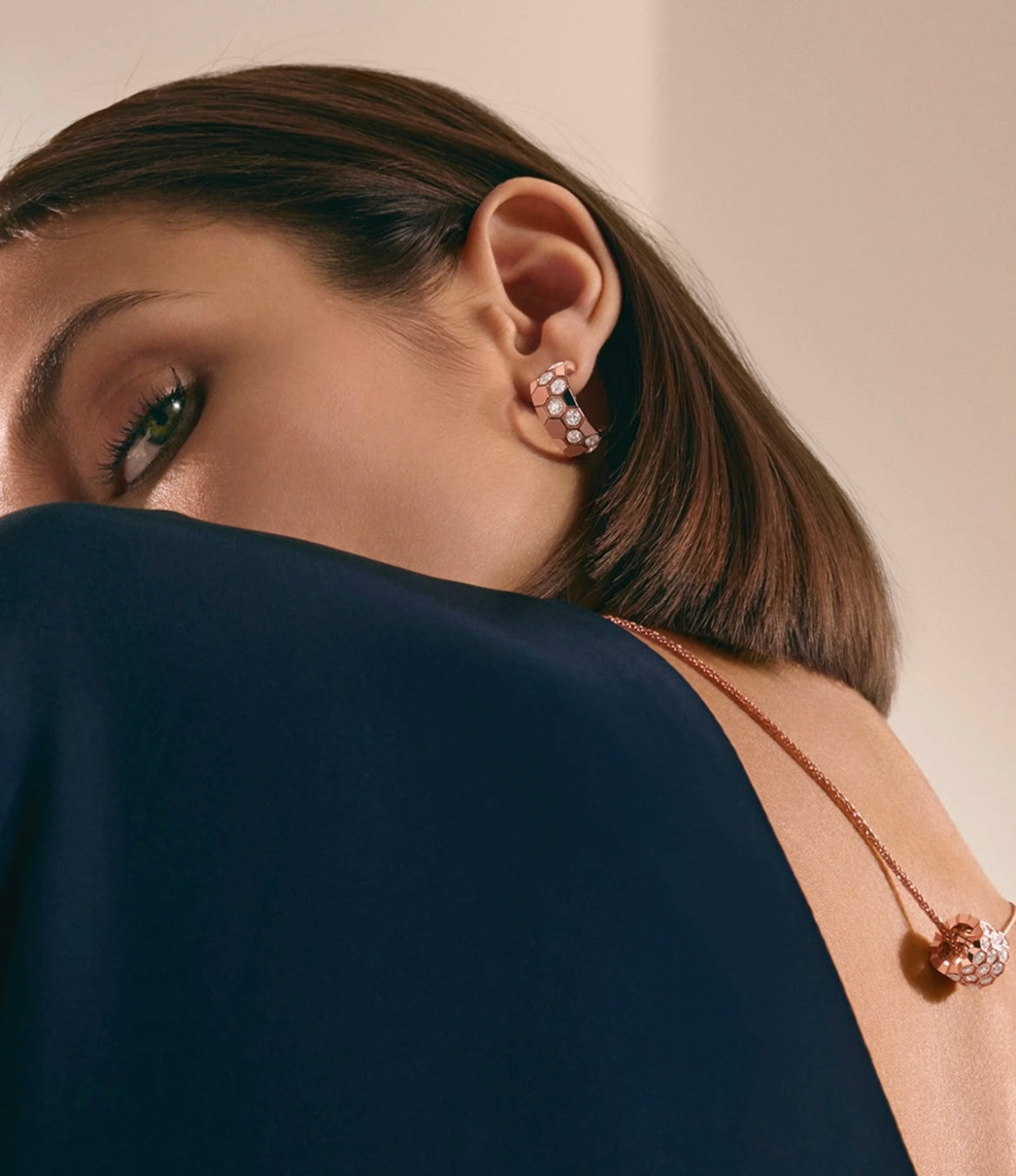 [✨ROSE💎]BEE LOVE DIAMOND HOOP EARRINGS