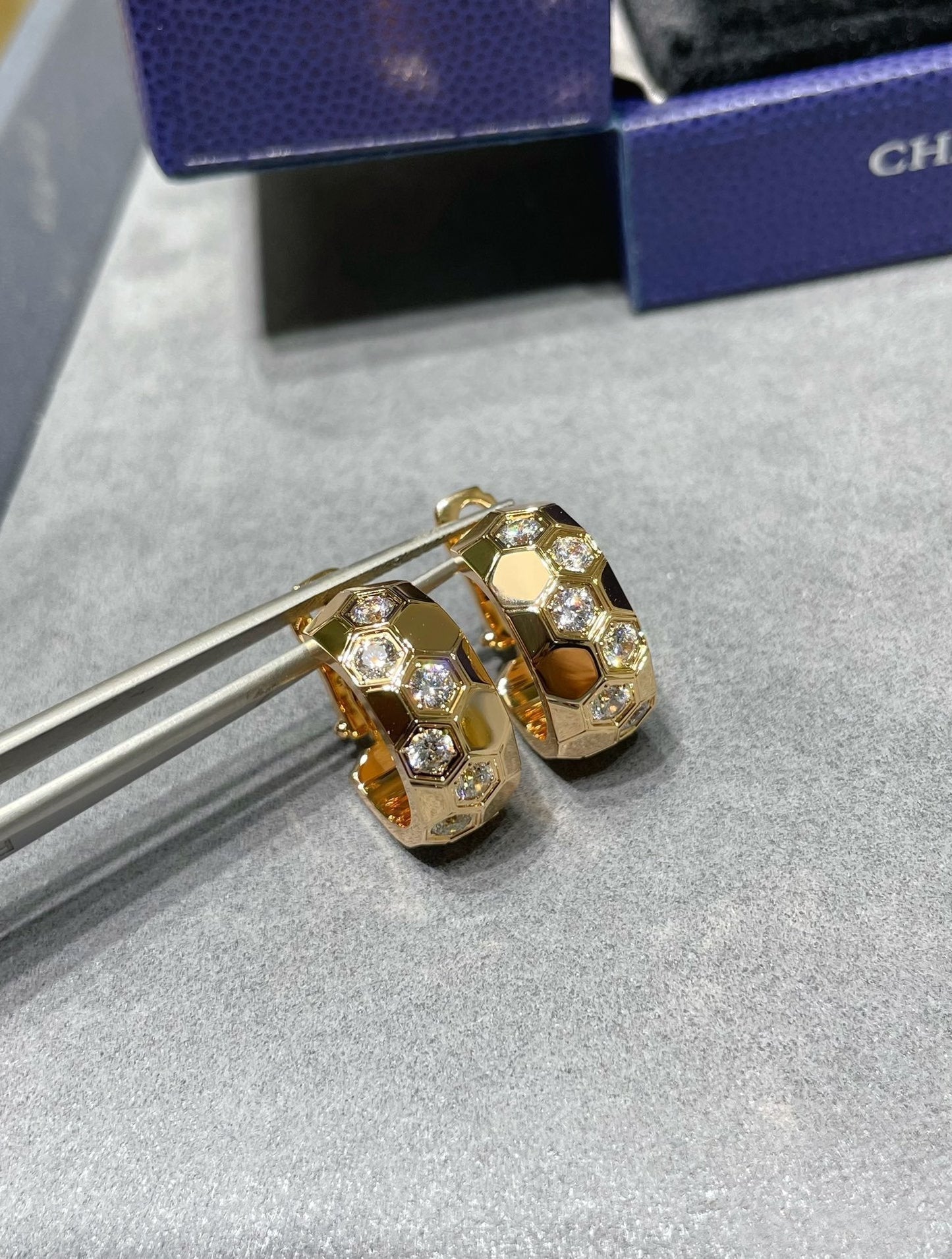 [✨ROSE💎]BEE LOVE DIAMOND HOOP EARRINGS