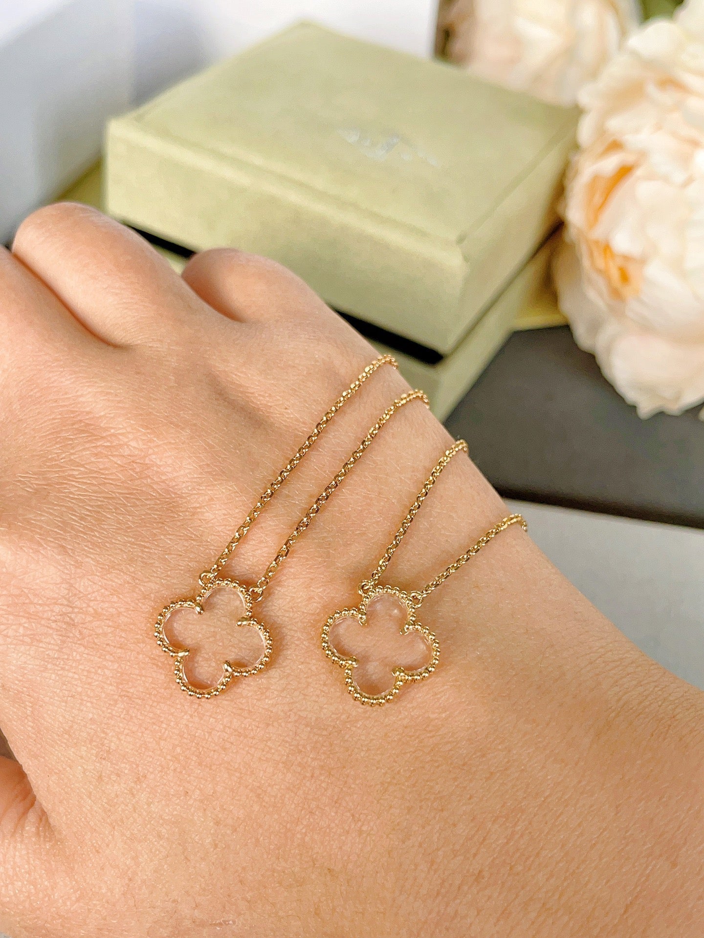 [✨ROSE💎]CLOVER ROCK CRYSTAL ROSE GOLD NECKLACE