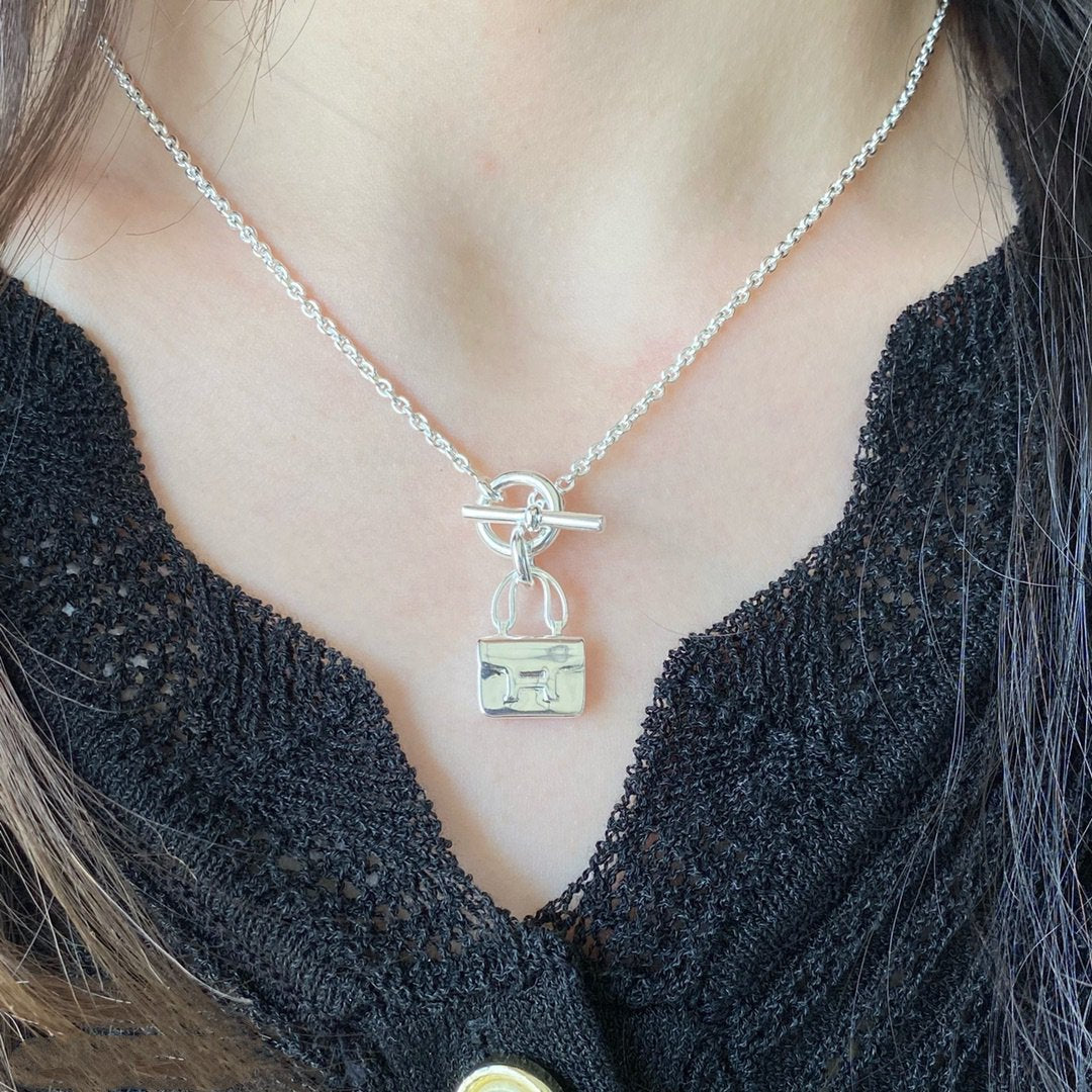 [✨ROSE💎]CONSTANCE PEDANT SILVER NECKLACE