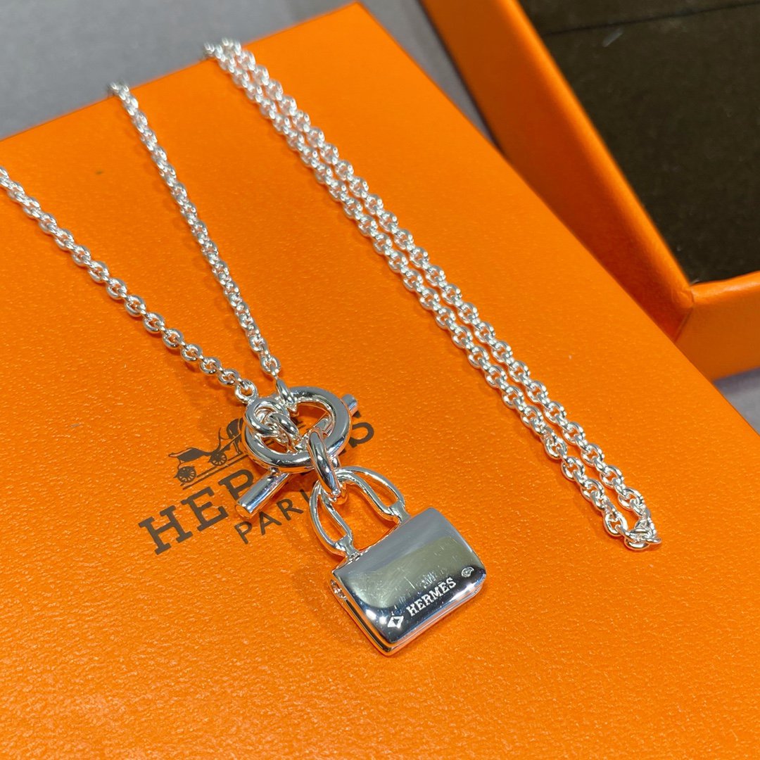 [✨ROSE💎]CONSTANCE PEDANT SILVER NECKLACE