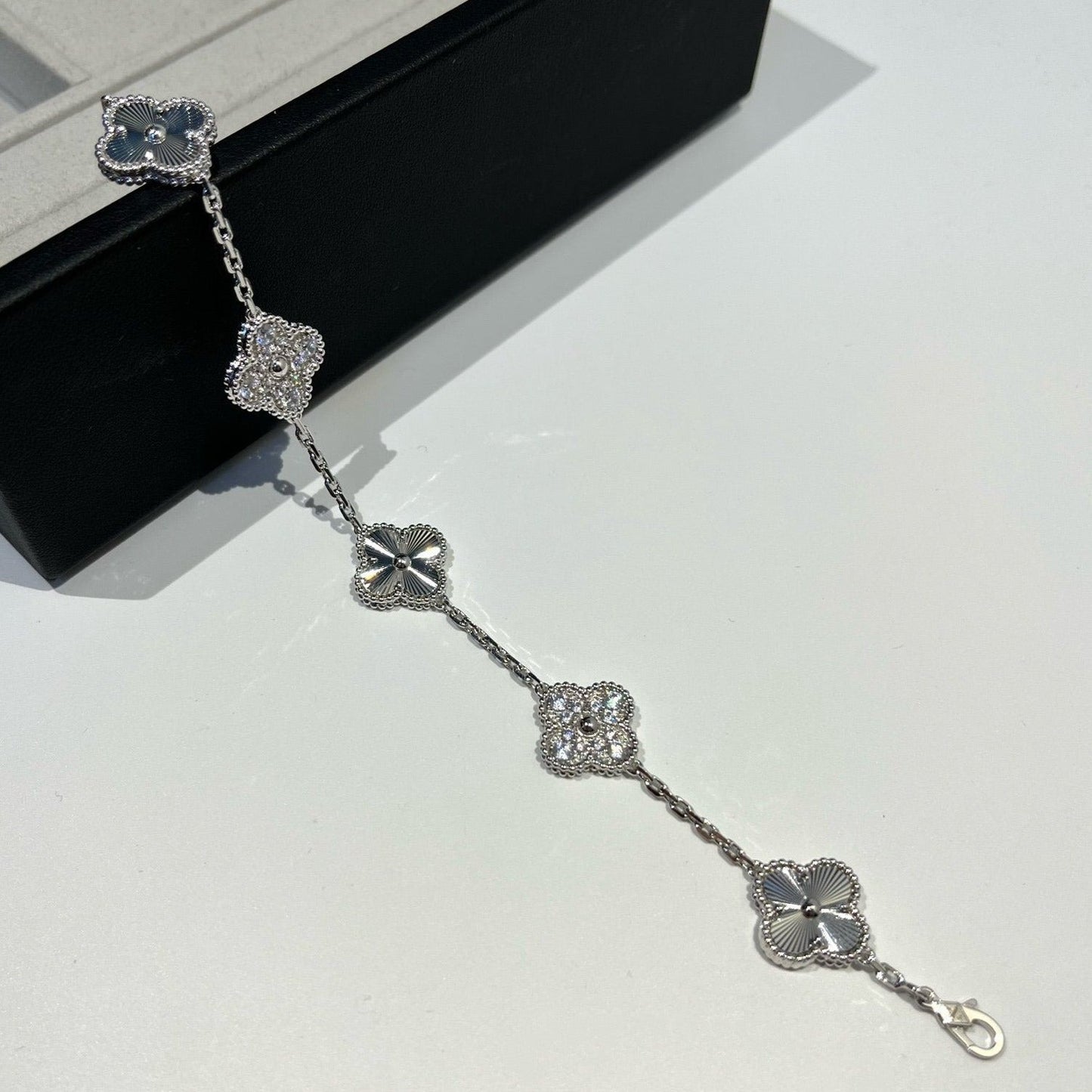 [✨ROSE💎] CLOVER 5 MOTIF LASER BRACELET COLLECTION