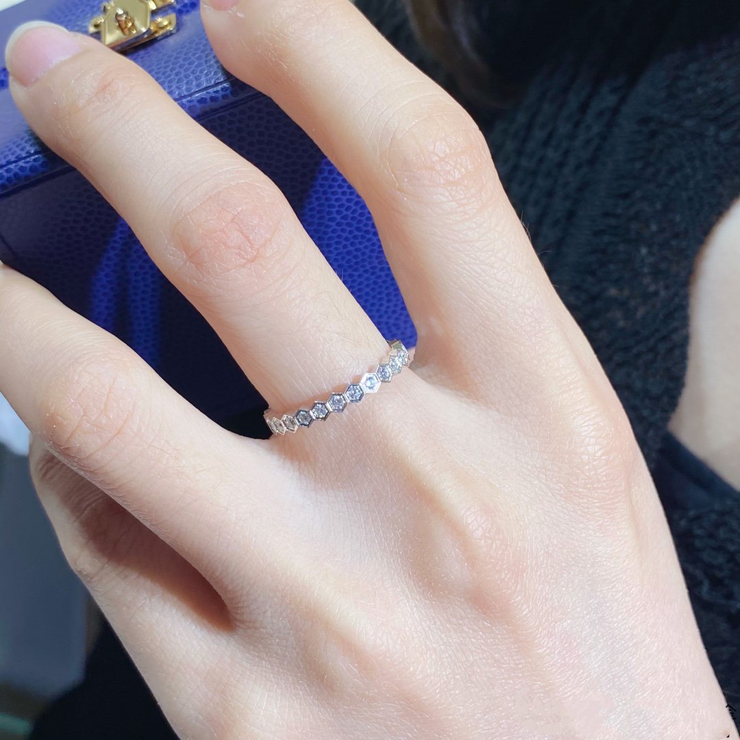[✨ROSE💎]BEE LOVE DIAMOND PAVED SMALL RING