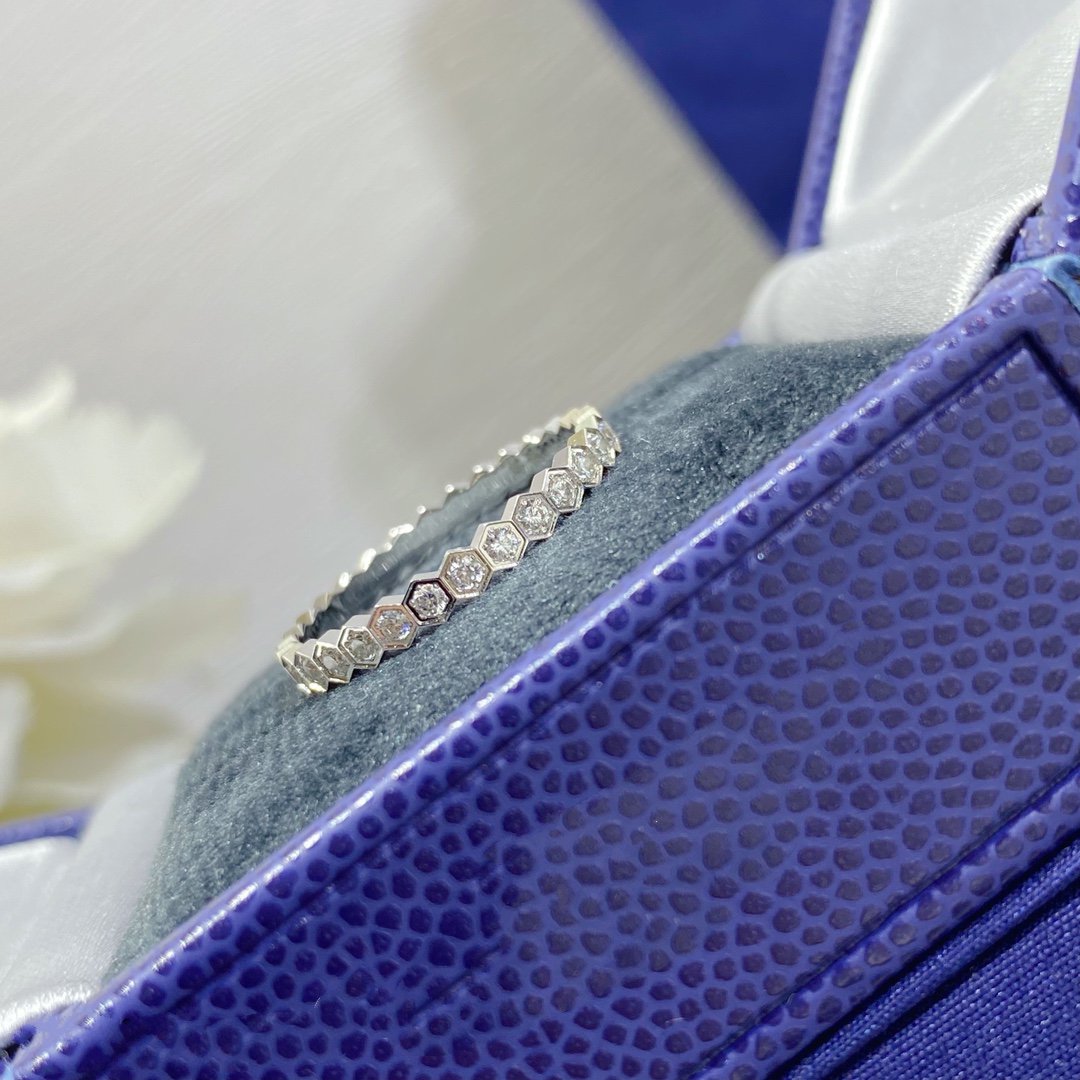 [✨ROSE💎]BEE LOVE DIAMOND PAVED SMALL RING