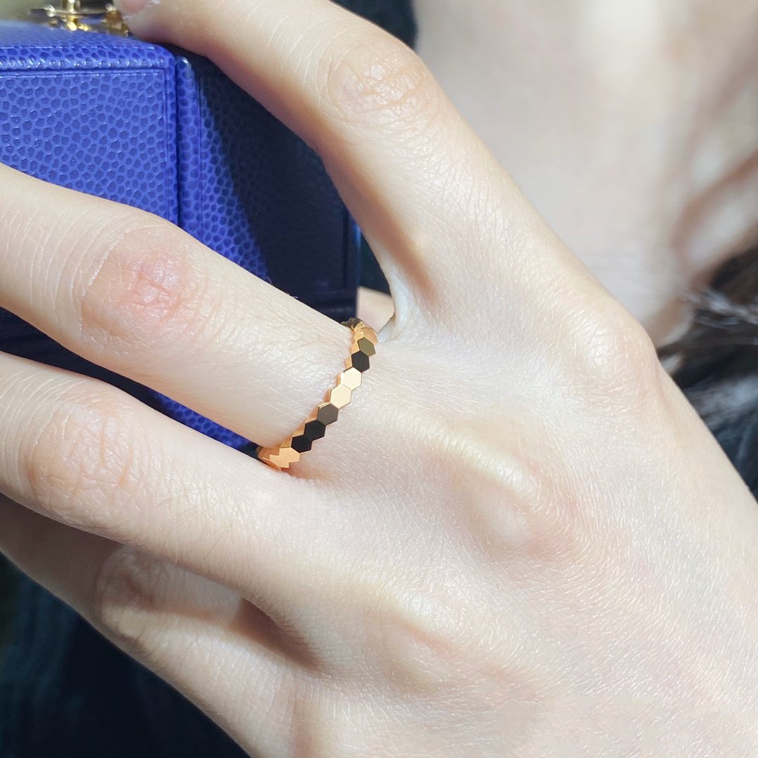 [✨ROSE💎]BEE LOVE SMALL RING