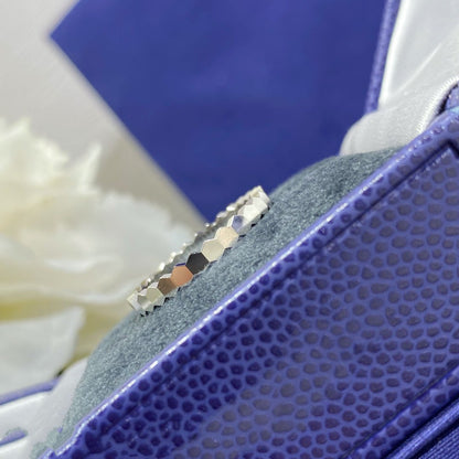 [✨ROSE💎]BEE LOVE SMALL RING