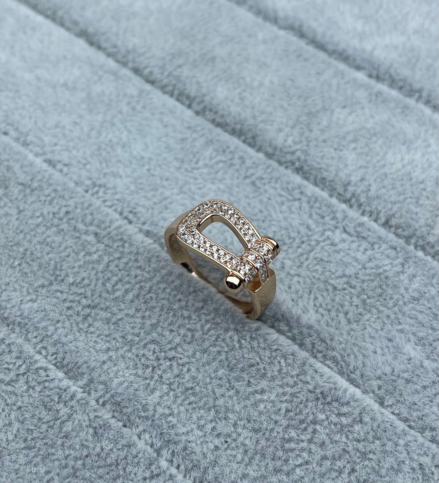 [✨ROSE💎]Wide Hoof-Shaped Diamond-Studded Ring