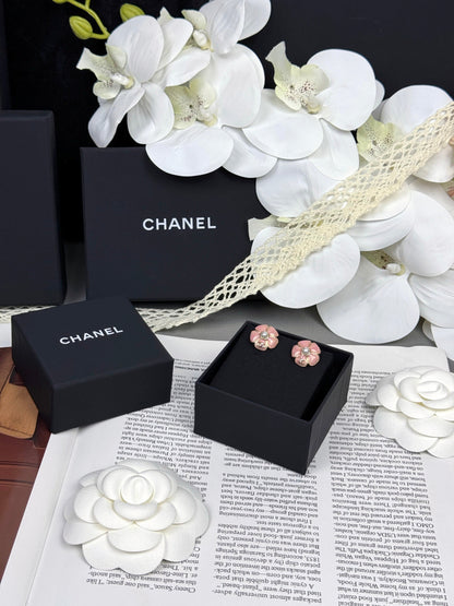 [✨ROSE💎]26C Pink Camellia Pearl Enamel Stud Earrings