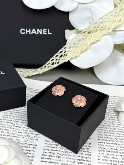 [✨ROSE💎]26C Pink Camellia Pearl Enamel Stud Earrings