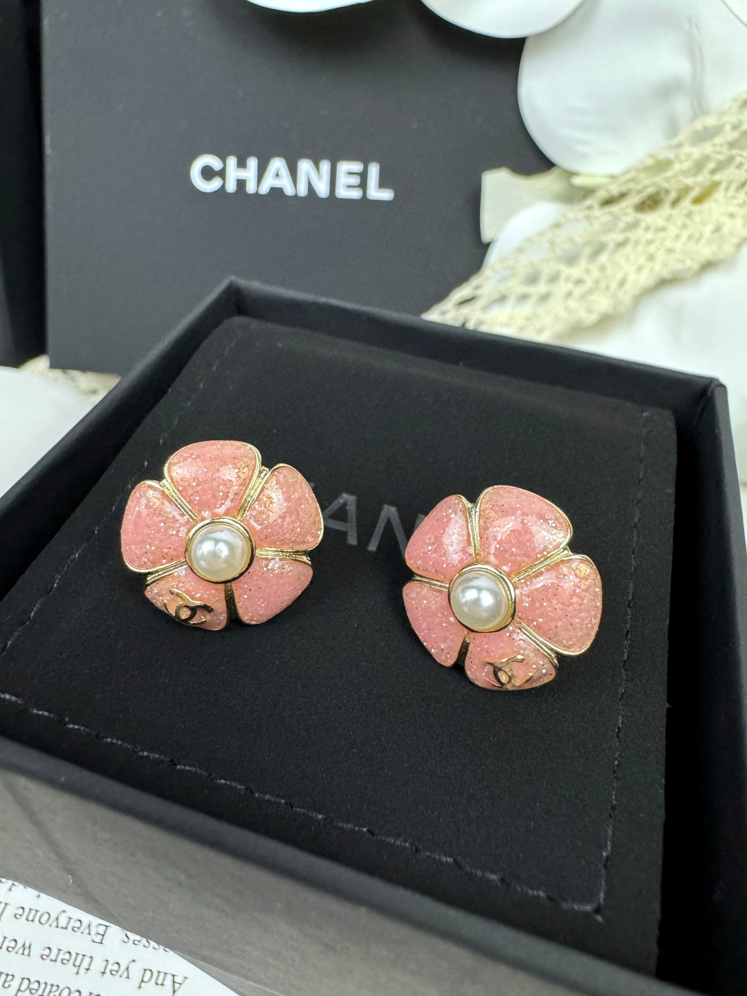 [✨ROSE💎]26C Pink Camellia Pearl Enamel Stud Earrings