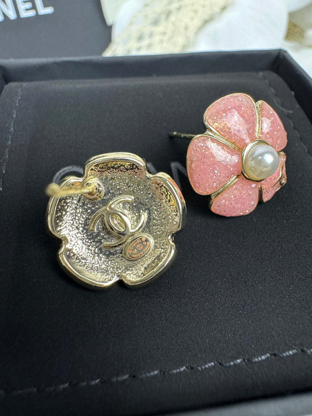 [✨ROSE💎]26C Pink Camellia Pearl Enamel Stud Earrings