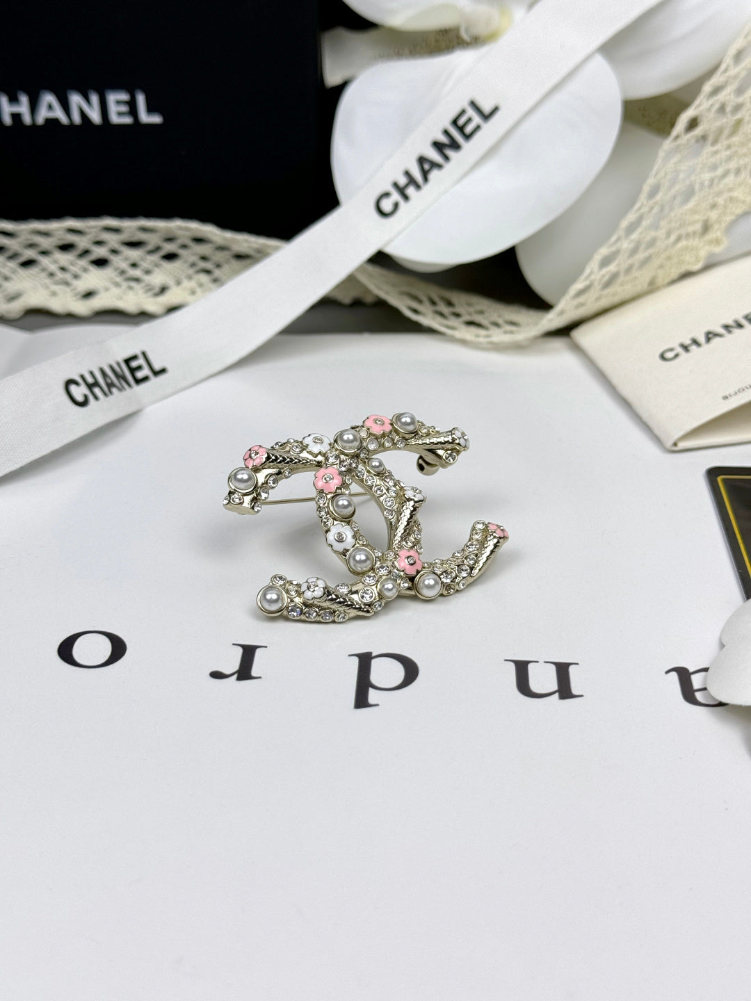 [✨ROSE💎]26C Pink-White Enamel Ice Cream Cone Double C Brooch