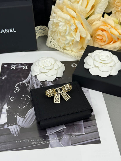 [✨ROSE💎]25K Hollow Bow Brooch