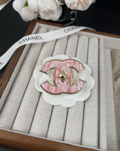 [✨ROSE💎]Pink Resin Classic Brooch 5cm