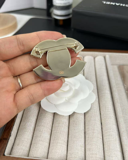 [✨ROSE💎]Pink Resin Classic Brooch 5cm