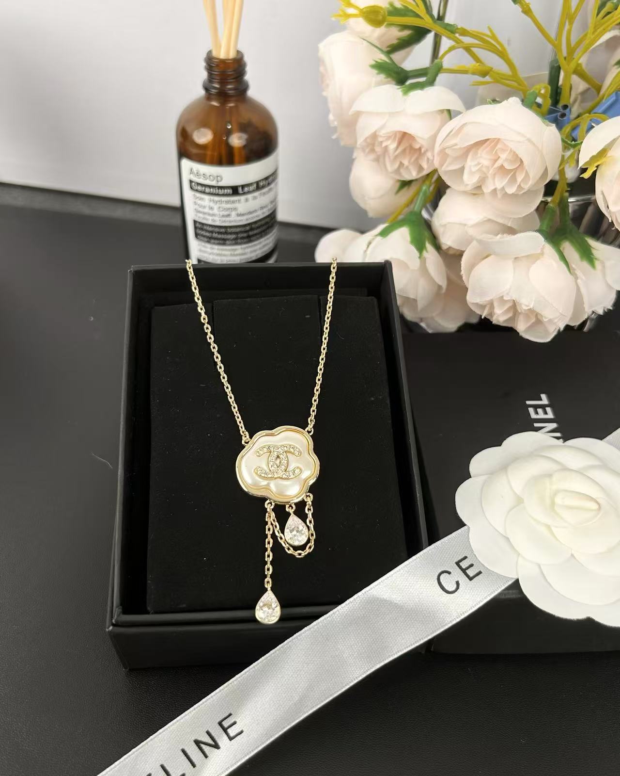 [✨ROSE💎]Cloud Pearl Mother-of-Pearl Diamond Chain Pendant Necklace