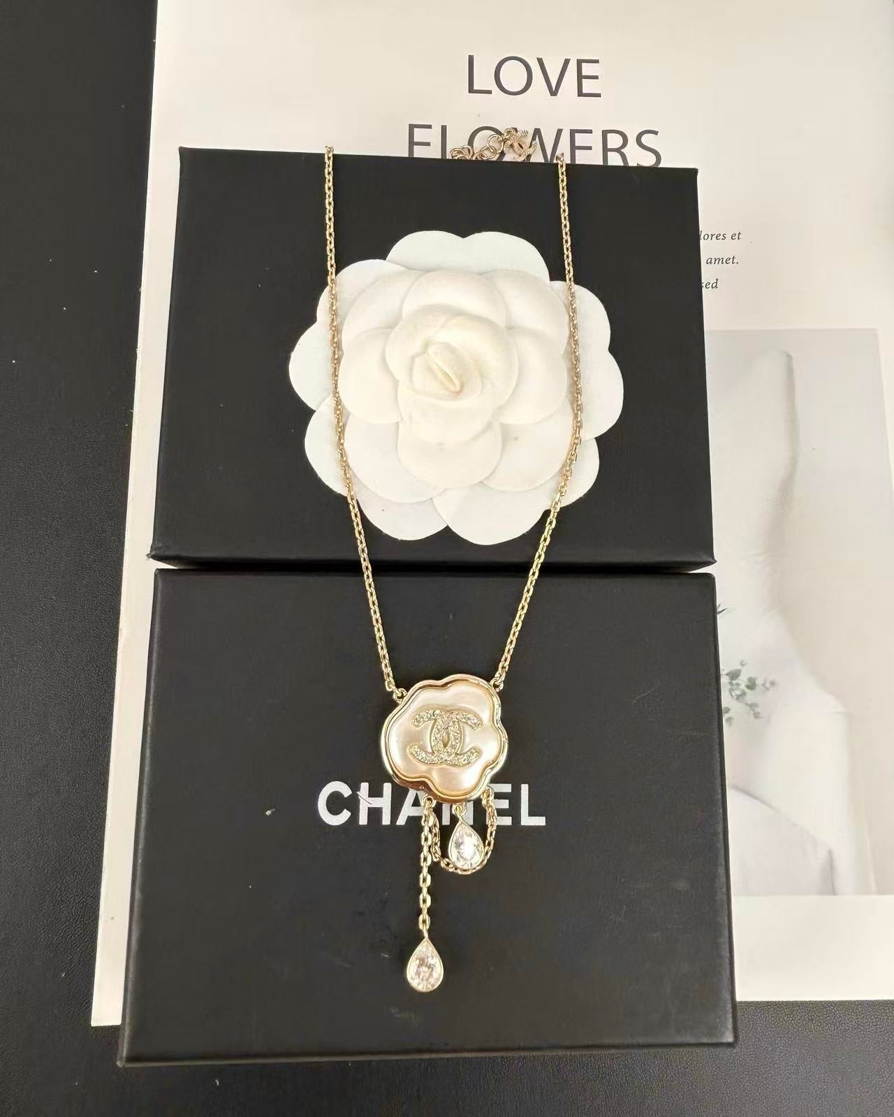 [✨ROSE💎]Cloud Pearl Mother-of-Pearl Diamond Chain Pendant Necklace