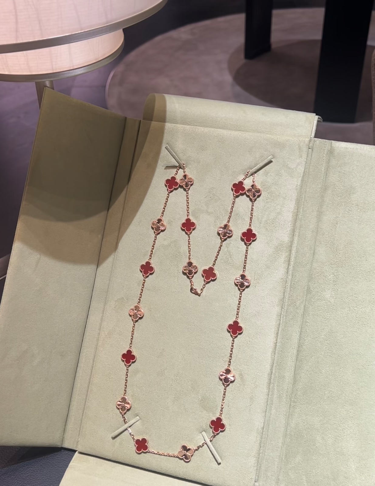 [✨ROSE💎]CLOVER 20 MOTIFS LASER CARNELIAN NECKLACE