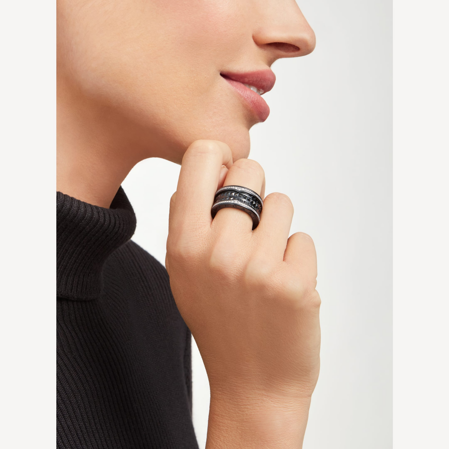 [✨ROSE💎]ZERO 1 ROCK FOUR-BAND BLACK CERAMIC WITH STUDDED SPIRAL AND PAVED DIAMONDS RING