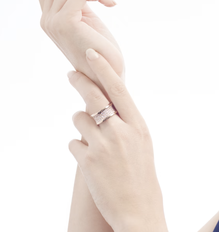 [✨ROSE💎]ZERO 1 WITH PAVED DIAMONDS ON THE SPIRAL RING
