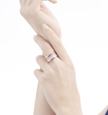 [✨ROSE💎]ZERO 1 WITH PAVED DIAMONDS ON THE SPIRAL RING