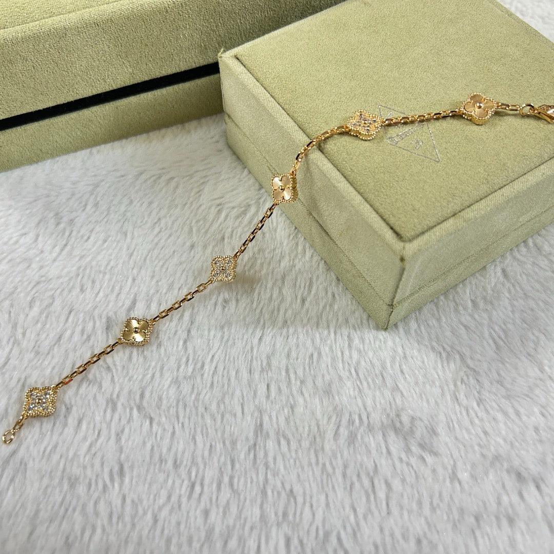 [✨ROSE💎]CLOVER 6 MOTIF DIAMOND LASER BRACELET