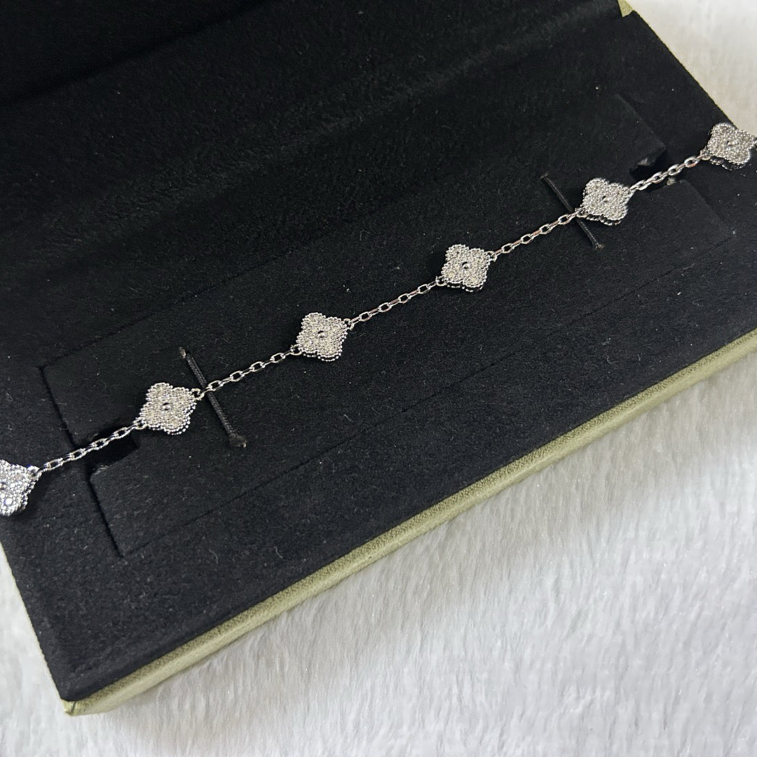 [✨ROSE💎]CLOVER 6 MOTIF DIAMOND BRACELET