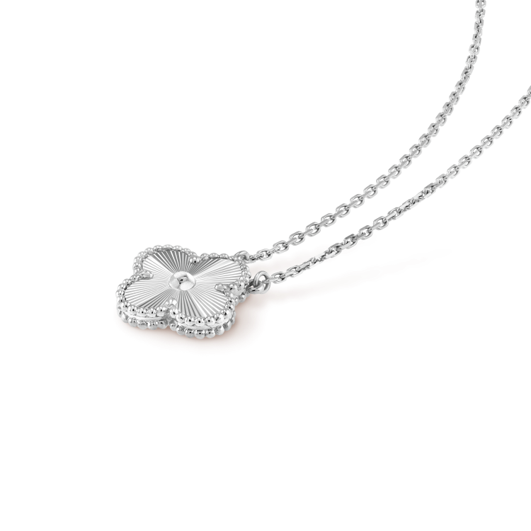 [✨ROSE💎]CLOVER 15MM LASER NECKLACE SILVER