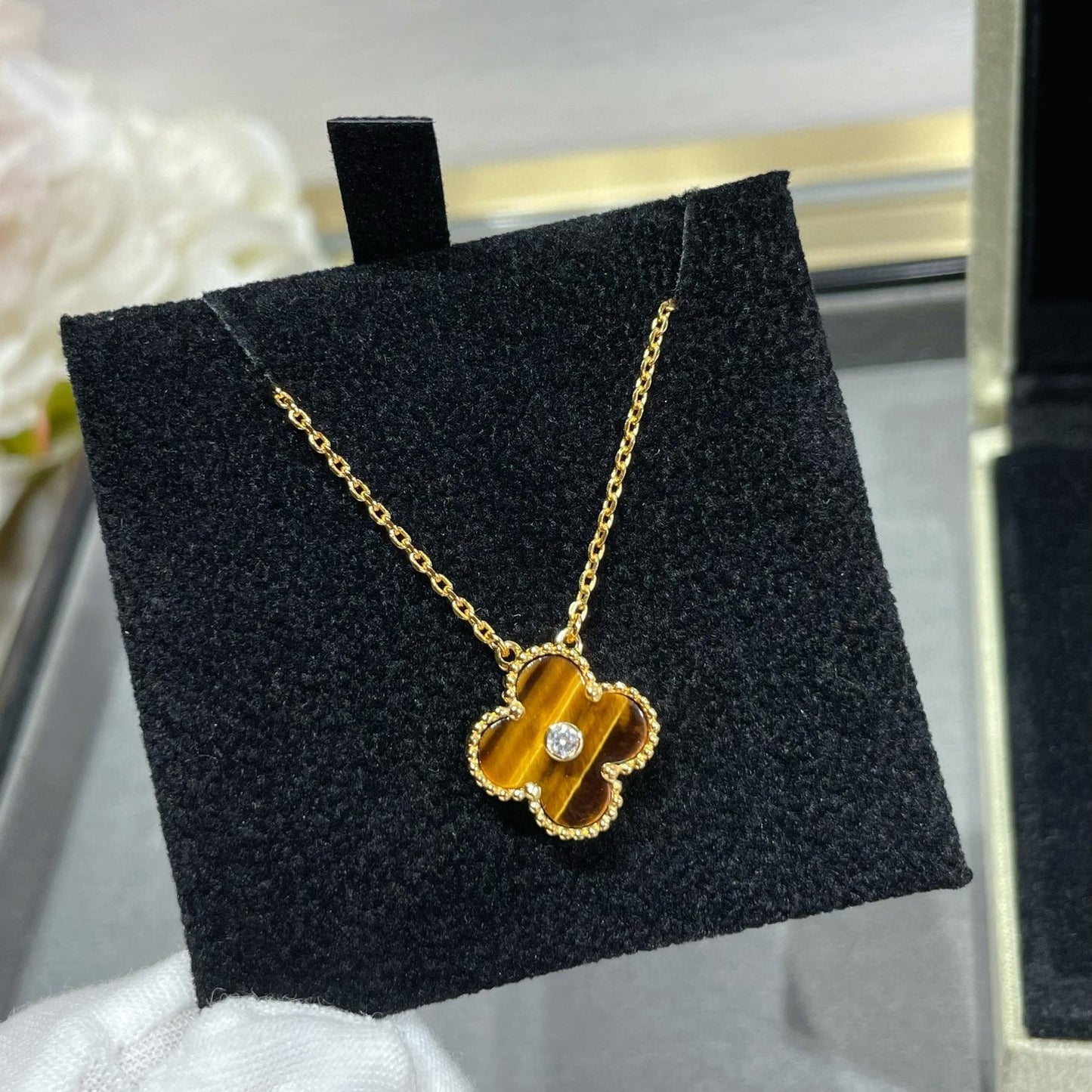 [✨ROSE💎]CLOVER 15MM DIAMOND AND YELLOW TIGER'S EYE AGATE necklace