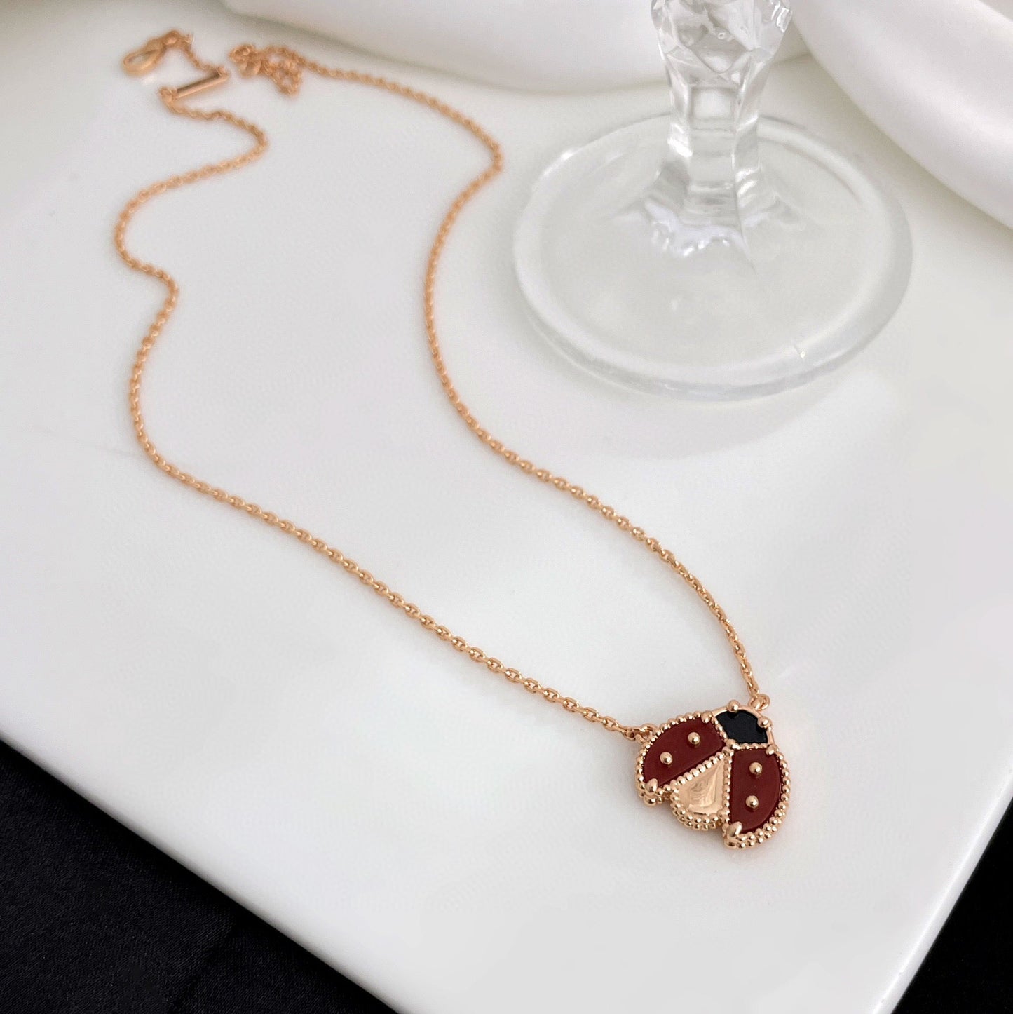 [✨ROSE💎]LUCKY  CARNELIANS LADYBUG NECKLACE