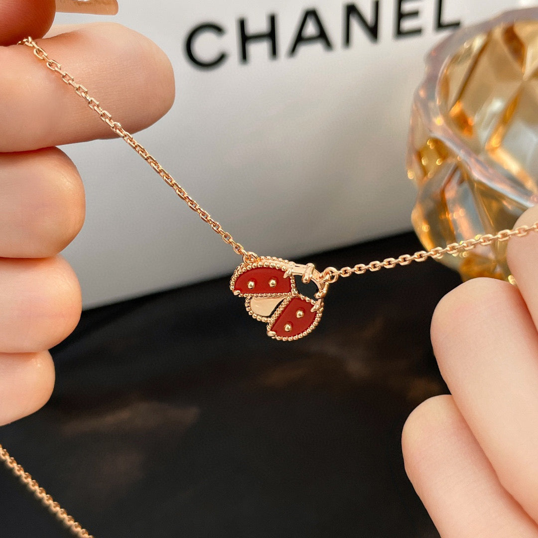 [✨ROSE💎]LUCKY  CARNELIANS LADYBUG NECKLACE