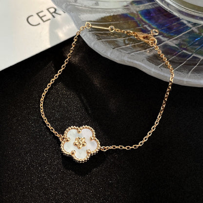 [✨ROSE💎]LUCKY WHITE MOP PLUM BLOSSOM  BRACELET