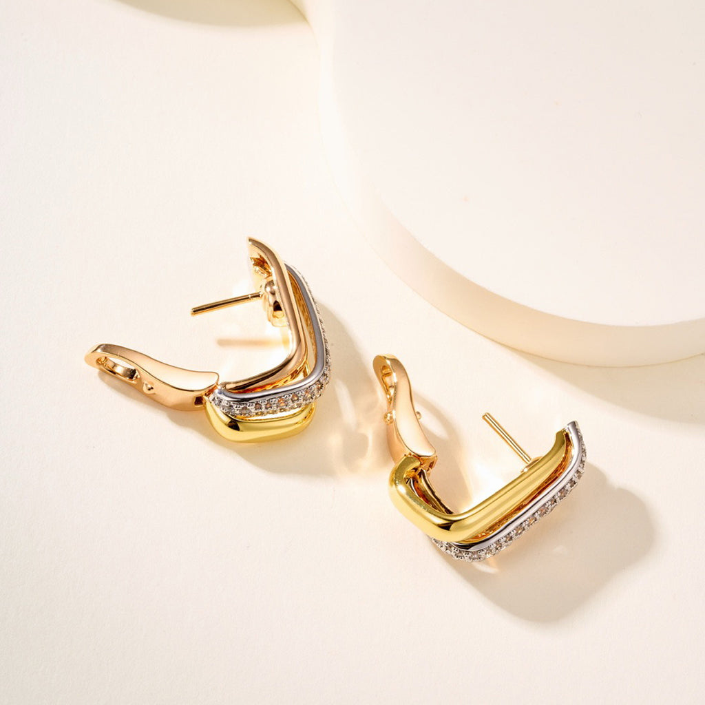 [✨ROSE💎]TRINITY HALF DIAMOND  CUSHION EARRINGS