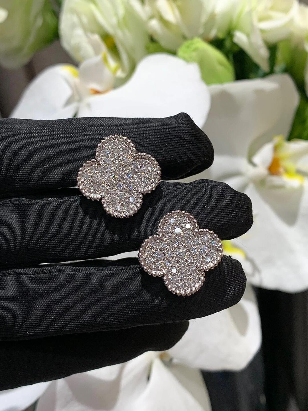 [✨ROSE💎]CLOVER 20MM MOTIFS DIAMOND STUD EARRINGS SILVER