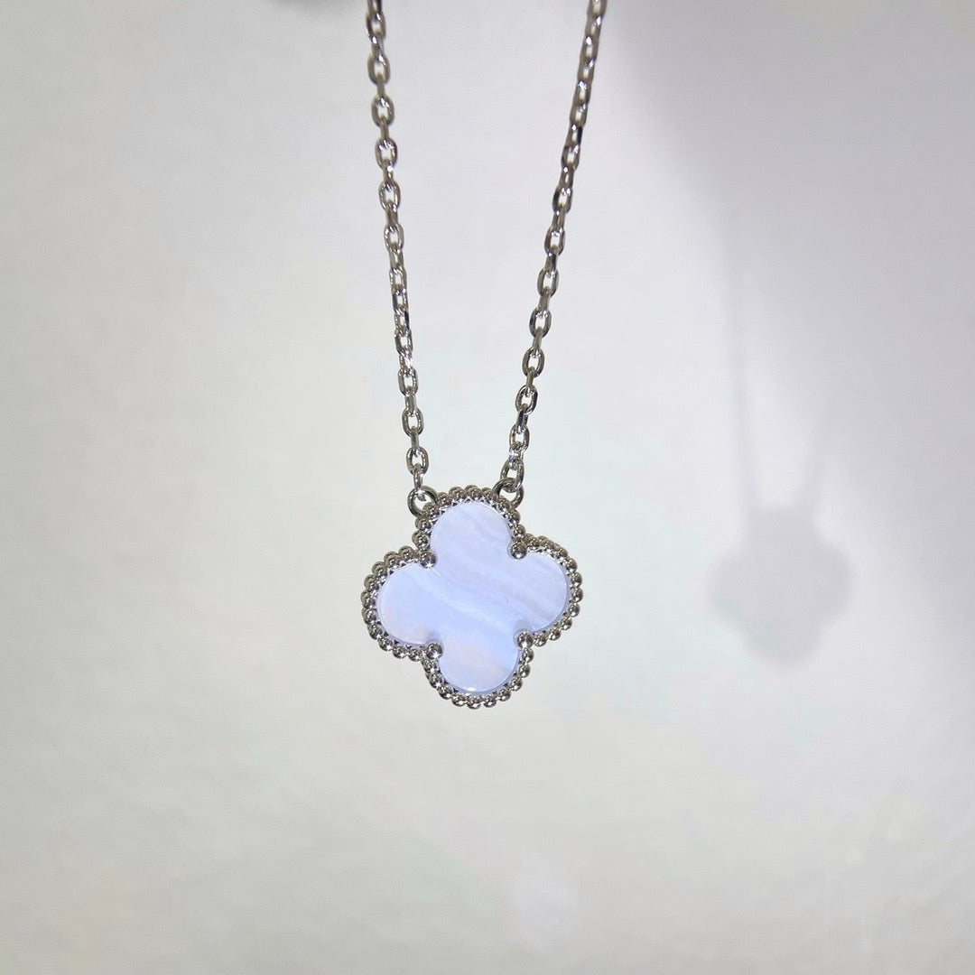 [✨ROSE💎]CLOVER 15MM BLUE CHALCEDONY NECKLACE SILVER