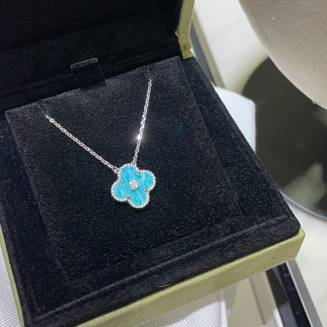 [✨ROSE💎]CLOVER 15MM DIAMOND SVRES PORCELAIN  NECKLACE SILVER