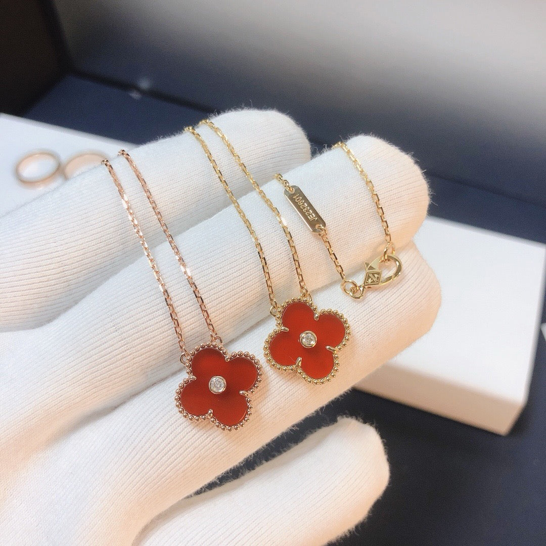 [✨ROSE💎]CLOVER 15MM DIAMOND CARNELIAN NECKLACE