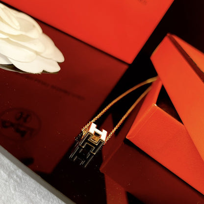 [✨ROSE💎]H WHITE SQUARE GOLD NECKLACE