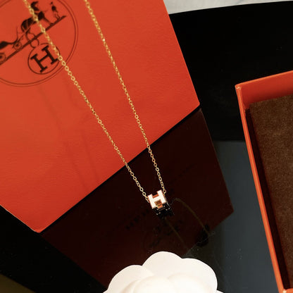 [✨ROSE💎]H WHITE SQUARE GOLD NECKLACE