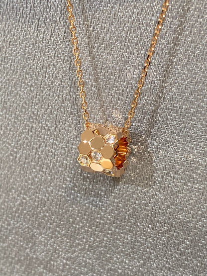 [✨ROSE💎]BEE LOVE DIAMOND NECKLACE