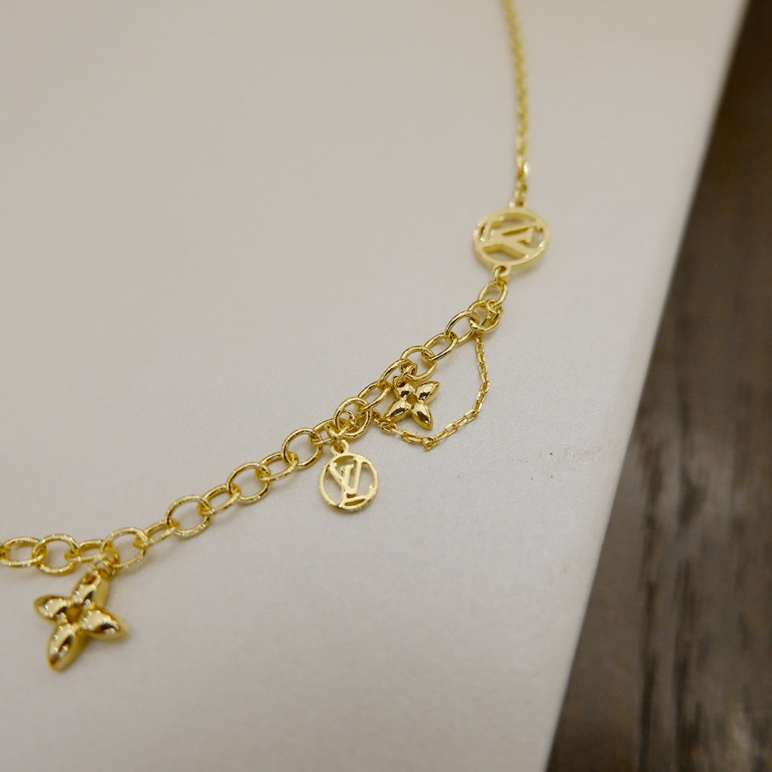 [✨ROSE💎]BLOOMING SUPPLE NECKLACE BRASS