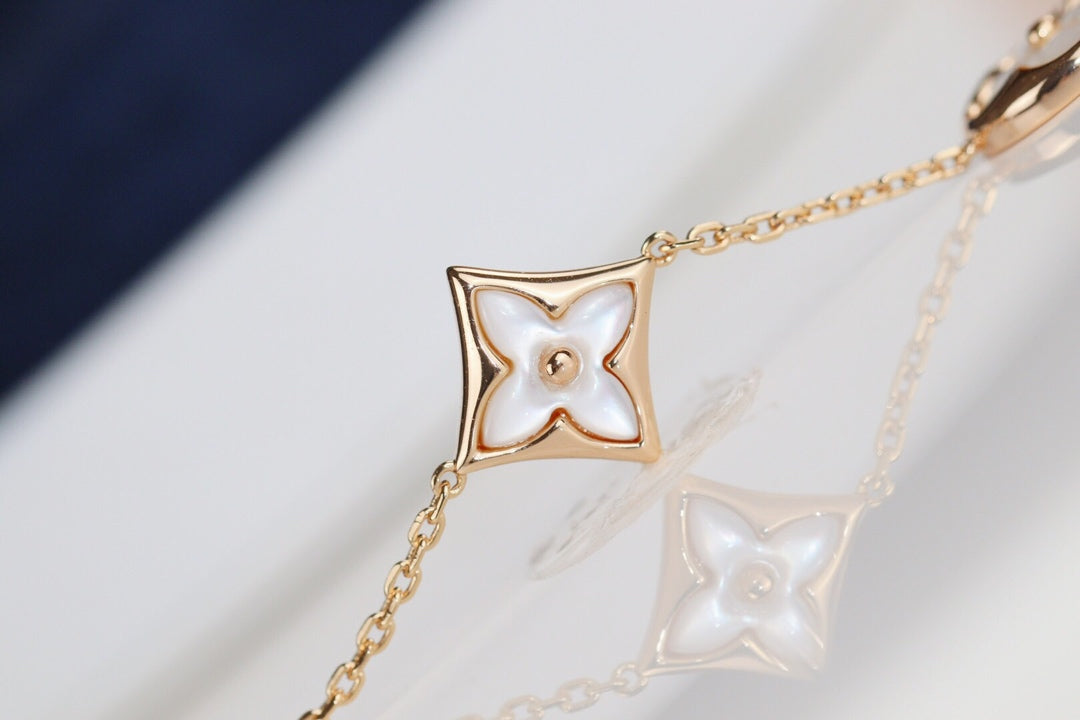 [✨ROSE💎]LEAF CLOVER BRACELET