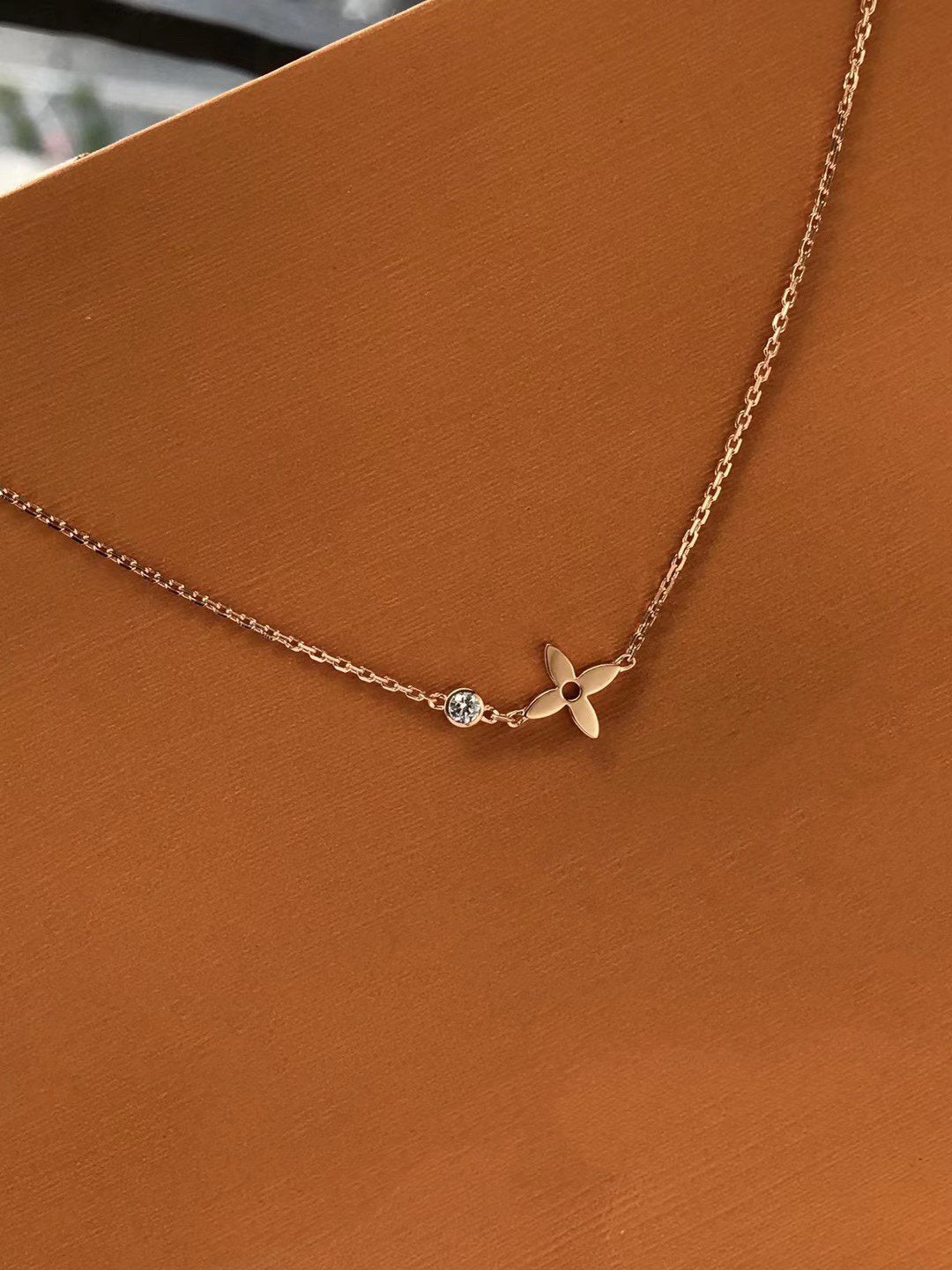 [✨ROSE💎]BLOSSOM PENDANT PINK GOLD AND DIAMOND