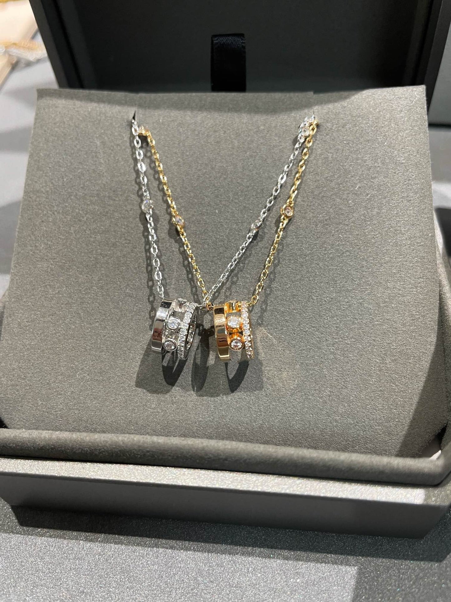 [✨ROSE💎]CHAIN MOVE ROMANE PEDAND NECKLACE