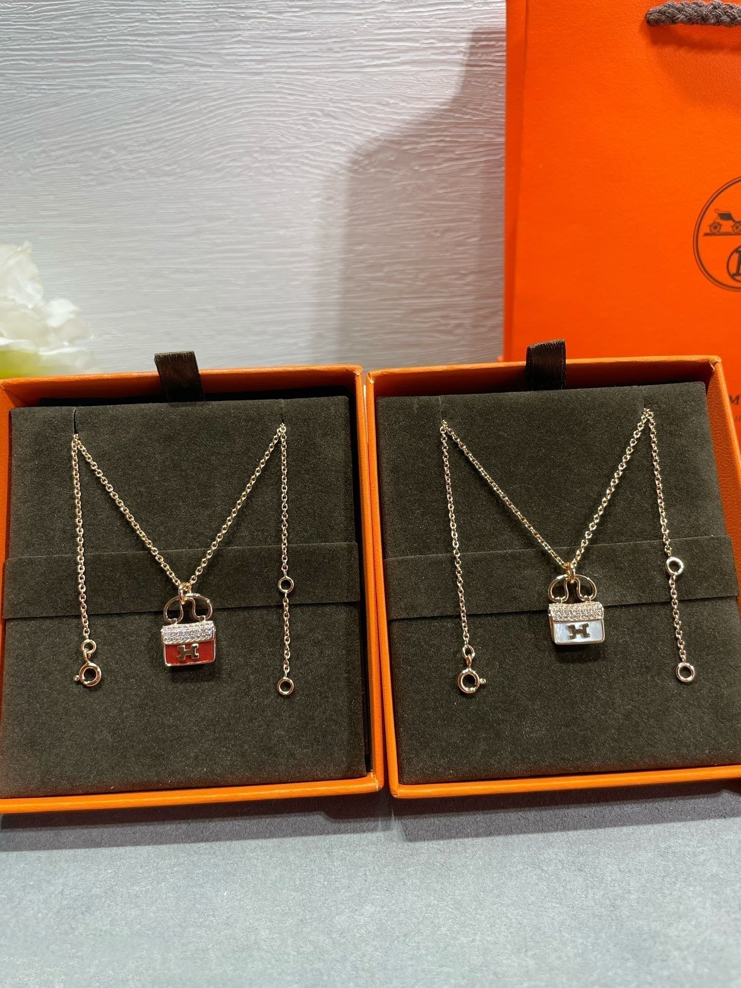 [✨ROSE💎]H CIRCE MOISSANITE PENDANT NECKLACE GOLD