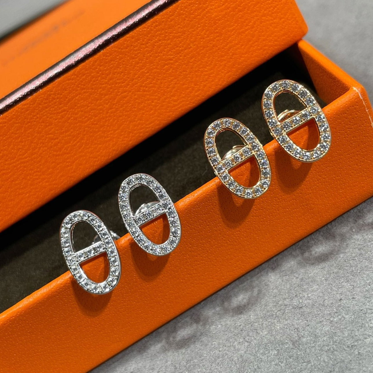 [✨ROSE💎]HM FULL DIAMOND PIG NOSE STUD EARRINGS