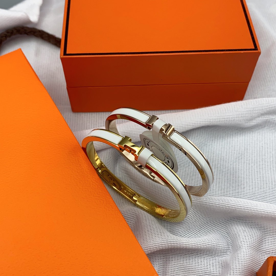 [✨ROSE💎]CLASSIC HM CLIC WHITE 8MM ENAMEL BRACELET