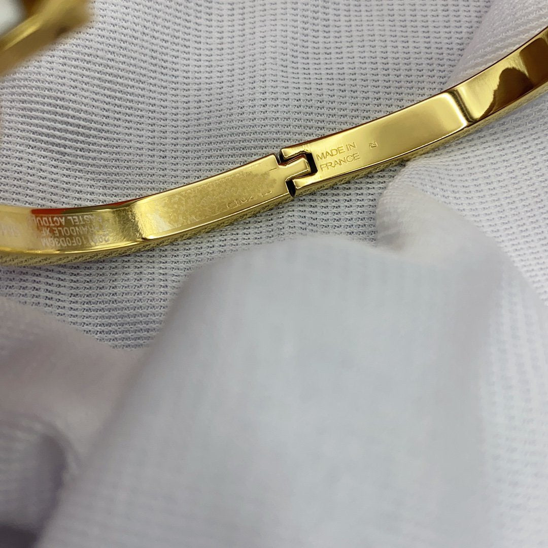 [✨ROSE💎]CLASSIC HM CLIC WHITE 8MM ENAMEL BRACELET