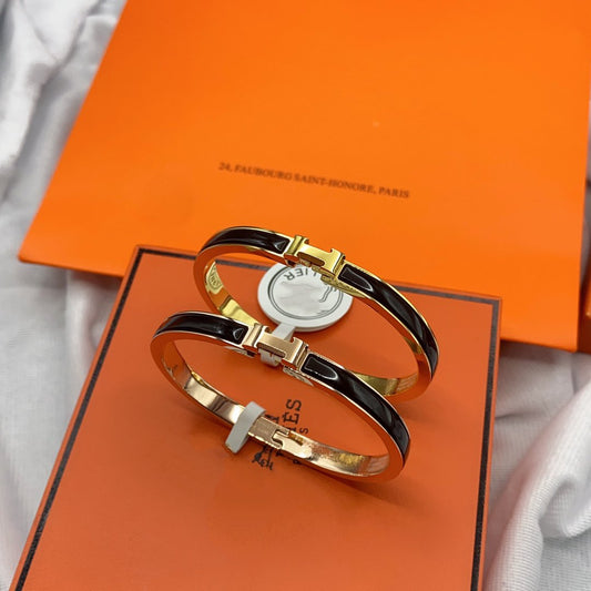 [✨ROSE💎]CLASSIC HM CLIC BLACK 8MM ENAMEL BRACELET